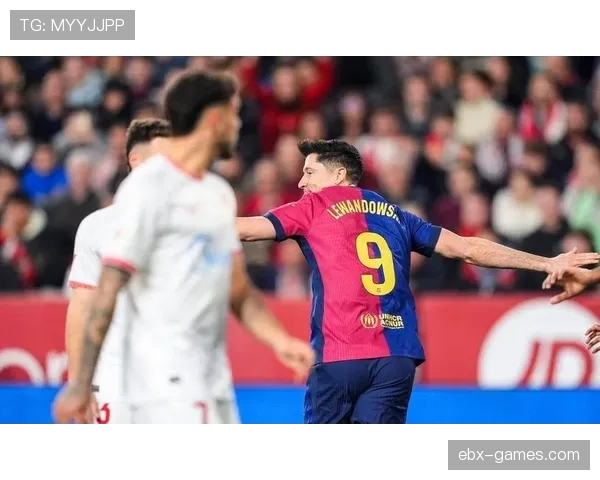 莱万多夫斯基重返首发阵容，球队实力显著增强