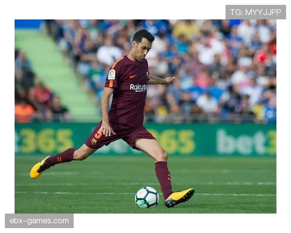 罗德里与布斯克茨:后腰组织核心的球权分配与防守覆盖分化 罗德里与布斯克茨:后腰组织核心的球权分配与防守覆盖分化