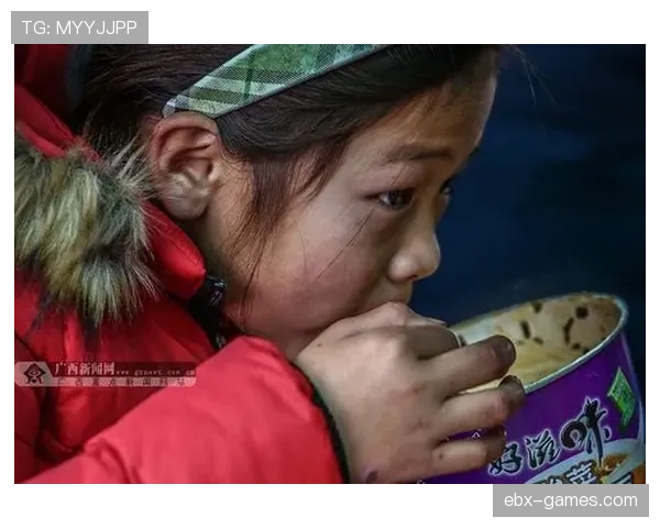 杨千霖训练室俩小时后直接回家吃泡面？这生活反差也太大了吧！